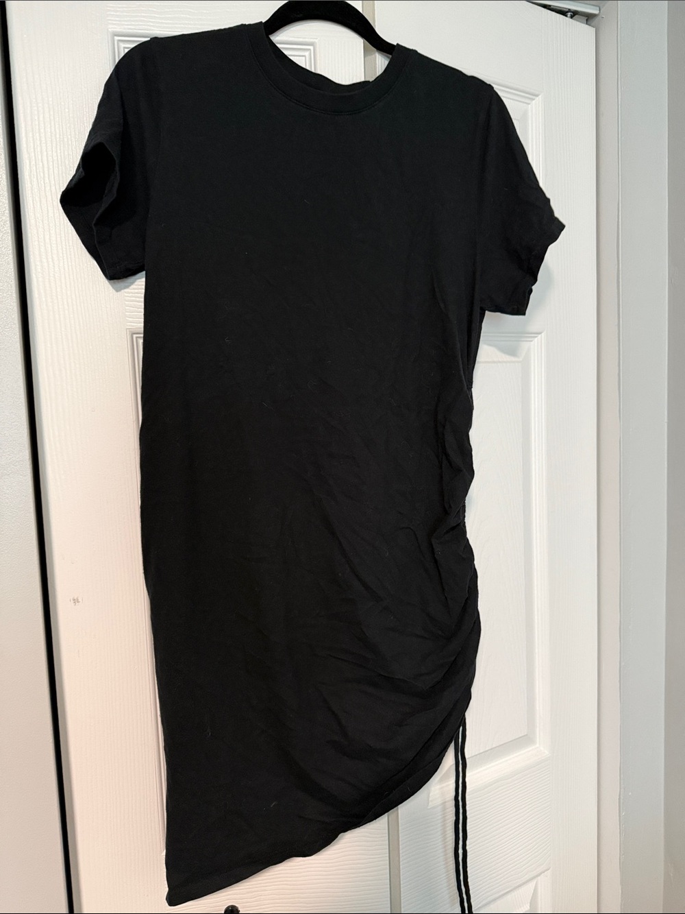 Universal Thread Black Tee Shirt - Crew Neck